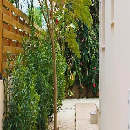 Oceanview Luxury 061 *